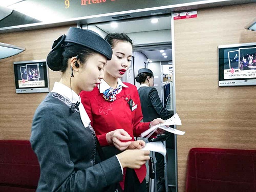初三學(xué)航空乘務(wù)專業(yè)去哪個(gè)學(xué)校好？
