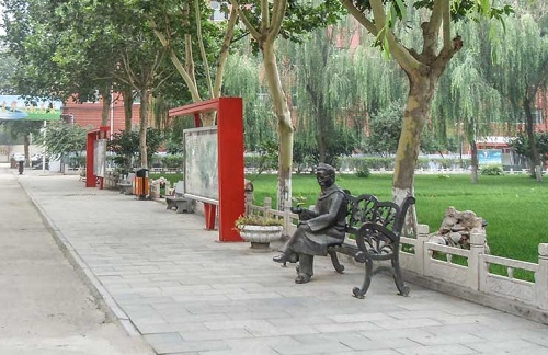 省外學(xué)生能報石家莊東華鐵路學(xué)校春季班嗎？
