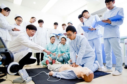 石家莊冀聯(lián)醫(yī)學中專學校周六日可以出入學校嗎？